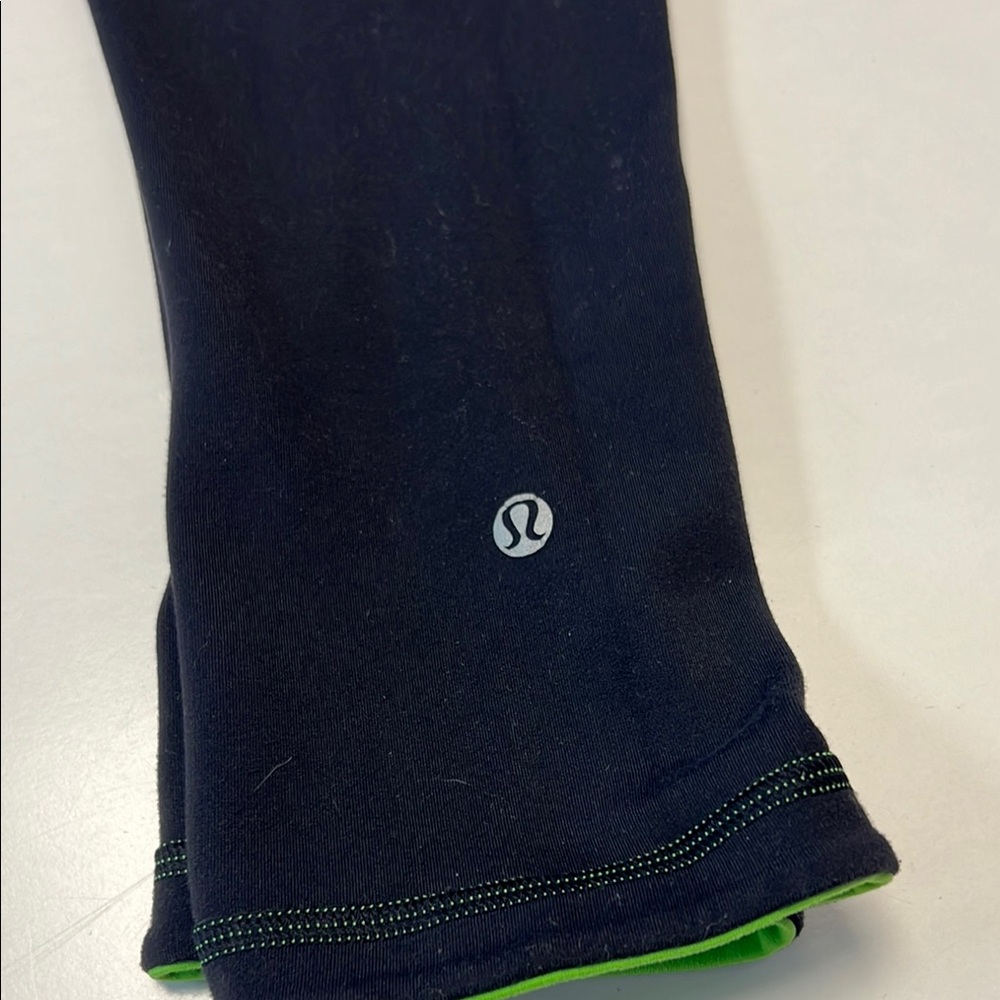 Woman's Lululemon Leggings - Picture 9 of 11